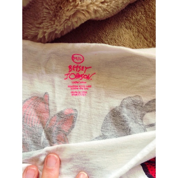 BETSEY JOHNSON SHIRT 😍 - Picture 4 of 6